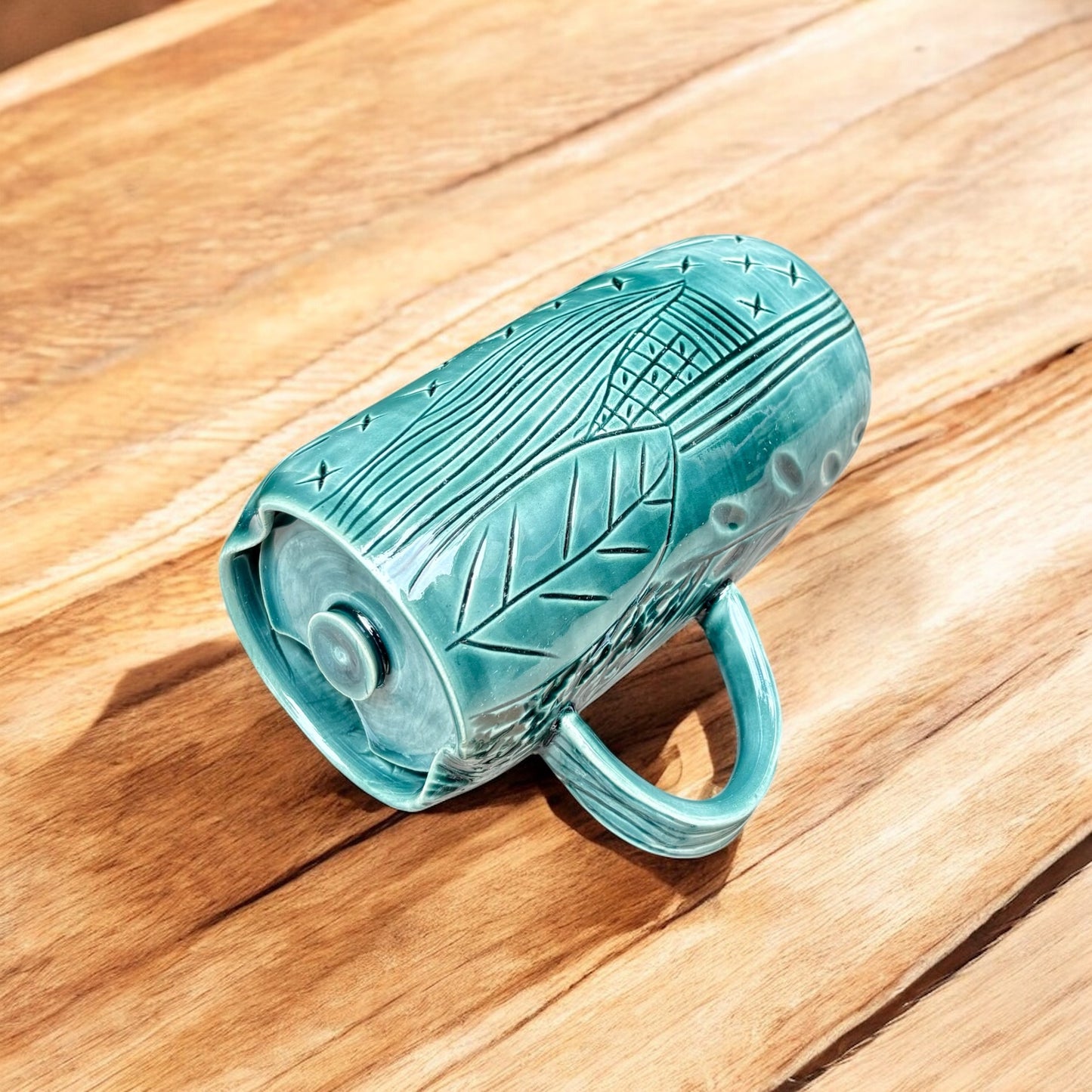 To-Go Rainforest Carved Mug